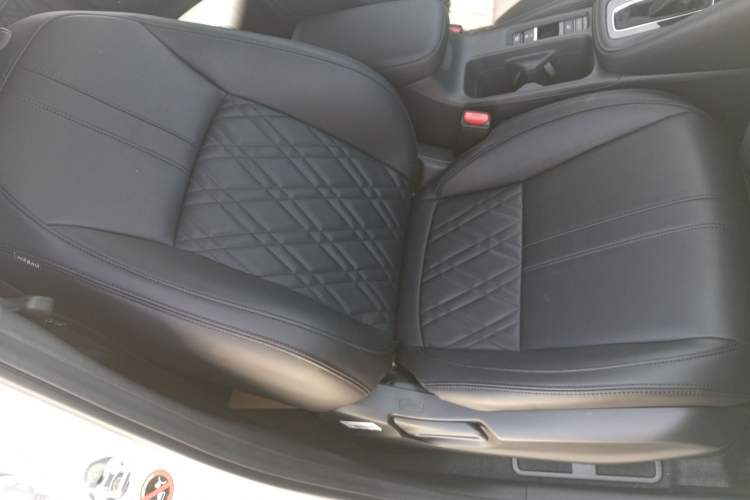 Used Honda Vezel 2023 1.5L CVT Elite Edition
