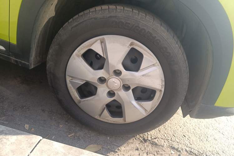 Used Wuling Alvez 2022 1.5L Manual Free-Style Model