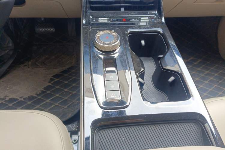 Used Wuling Xingguang 2023 150 Advanced Edition
