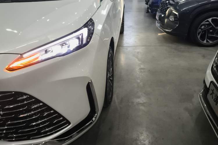 Used Buick GL8 New Energy 2025 Lushang First-Drive Edition 7-Seater
