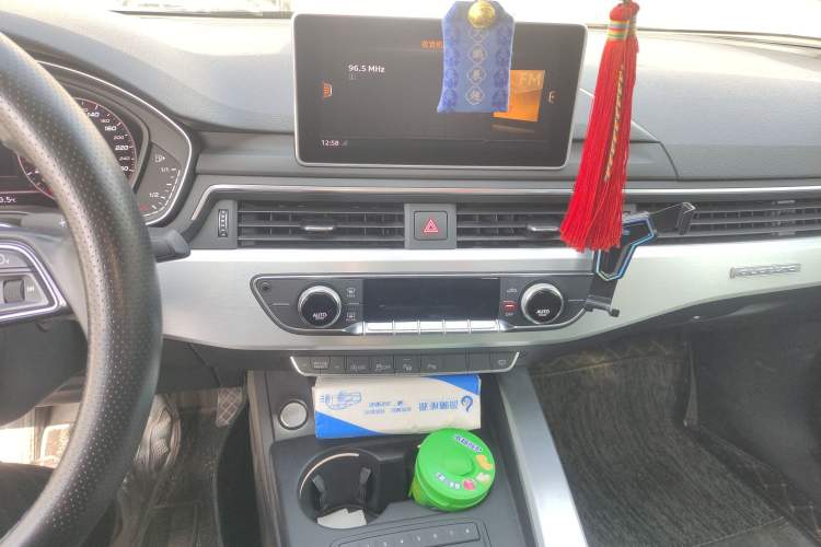 Used Audi A4L 2019 40 TFSI Fashion Edition China VI Emission Standard