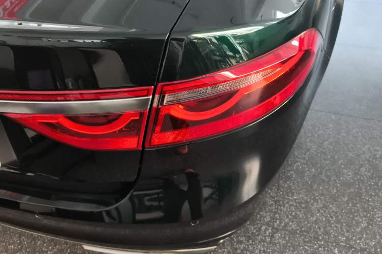 Used Jaguar XFL 2022 XFL 2.0T P250 Two-Wheel-Drive Elite Sport Edition