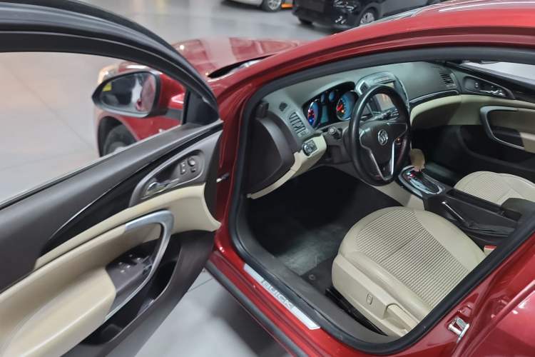 Used Buick Regal 2015 2.0L Leading Fashion Edition
