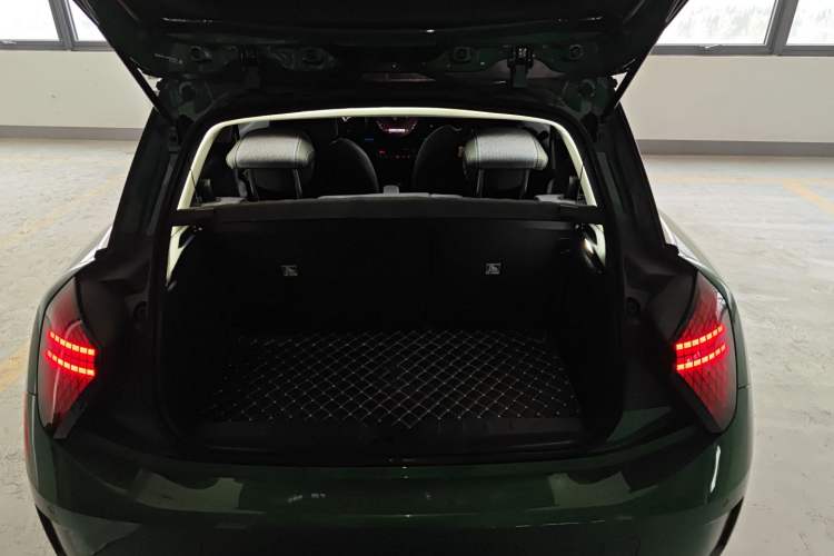 Used  Electric MINI COOPER 2024 456km COOPER E Classic Edition
