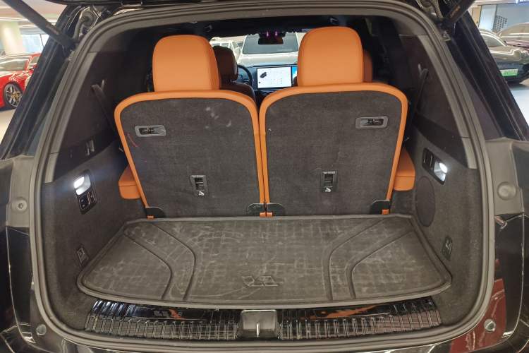 Used Li Auto L8 2023 Pro Model
