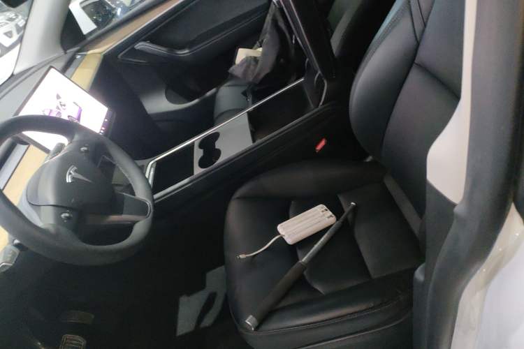 Used Tesla Model Y 2022 Rear-Wheel-Drive Version