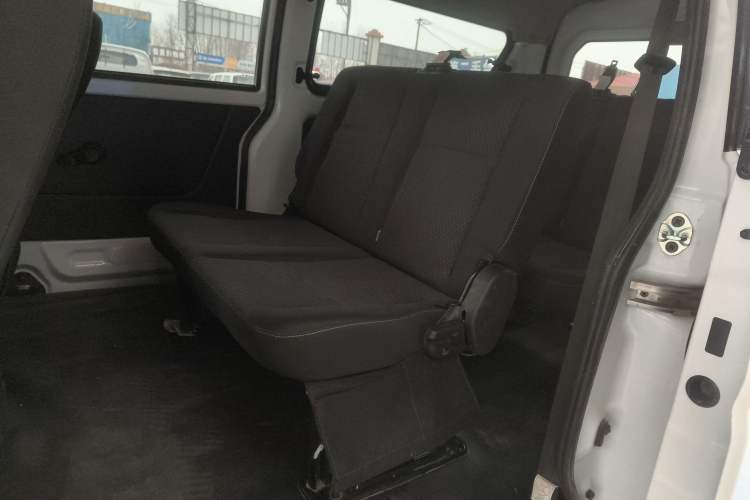 Used Jinbei Gold Hiace M Classic 2022 1.5L Engineering Lion Passenger Vehicle 6 Seats