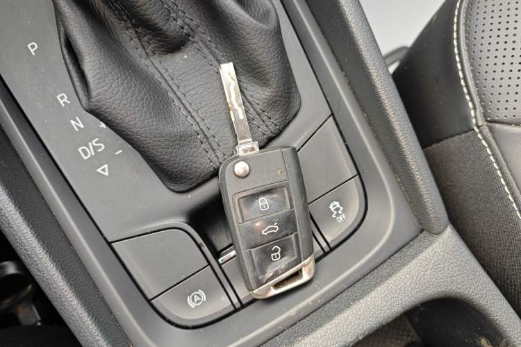 Used Skoda Kodiaq 2022 Facelifted TSI330 5-Seater Two-Wheel-Drive Luxury Edition