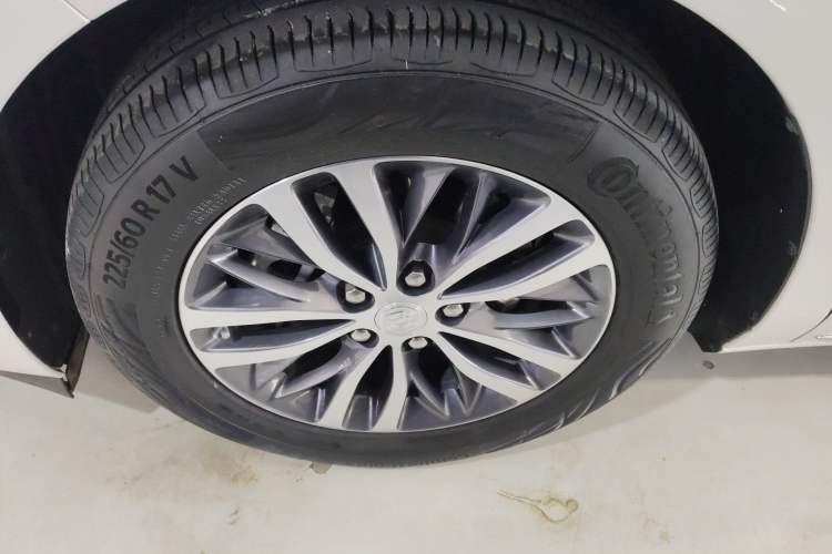 Used Buick GL8 2023 ES Lu Zun Deluxe Model