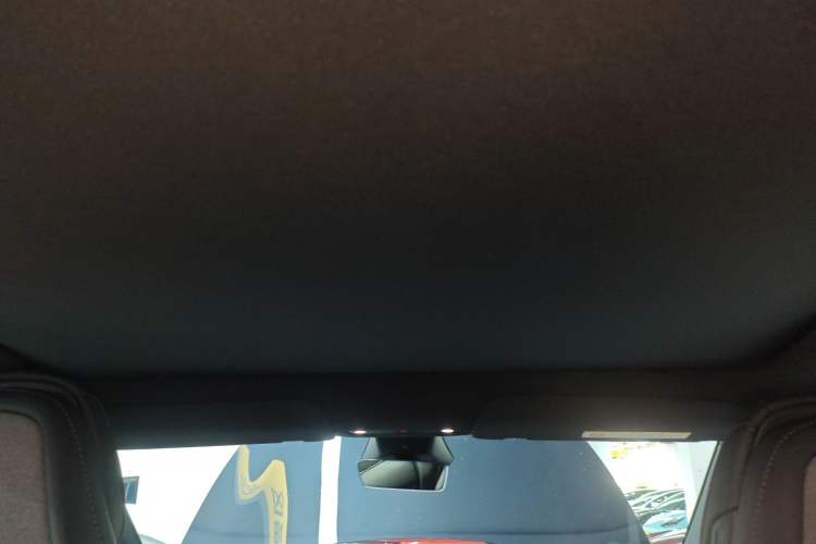 Used Tesla Model Y L 2025 Long-Range All-Wheel-Drive Version