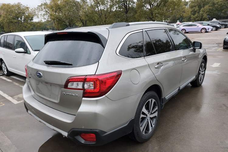 Used Subaru Outback 2019 2.5i Sport Navigation Edition with EyeSight
