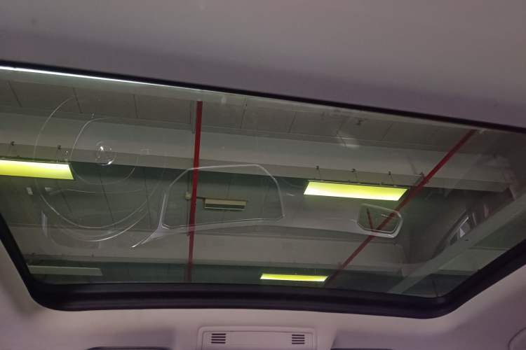 Used Volkswagen T-ROC 2022 280TSI DSG Two-Wheel Drive Elite PLUS
