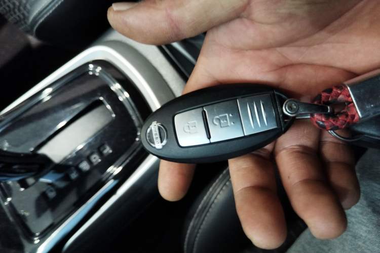 Used Nissan Tiida 2019 1.6L CVT Smart Drive Version China VI Standard
