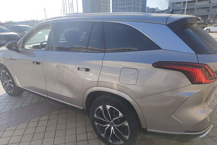 Used Roewe RX9 2023 2.0T All-Wheel-Drive Luxury Edition
