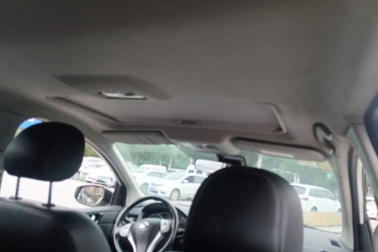 Used Nissan Tiida 2019 1.6L CVT ZhiZun Edition China VI standard
