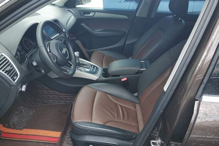 Used Audi Q5 2017 Plus 40 TFSI Ambition Model
