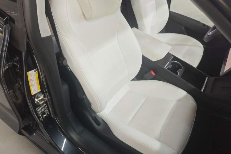 Used Tesla Model 3 2023 Rear-Wheel-Drive Version
