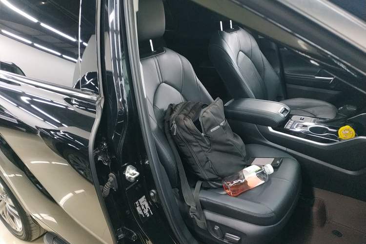 Used Toyota Highlander 2022 Dual-Engine 2.5L Four-Wheel Drive Prestige Version 7 Seats
