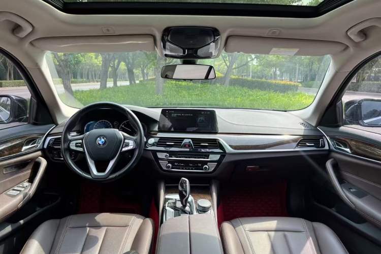 Used BMW 5 Series 2019 525Li Luxury Package