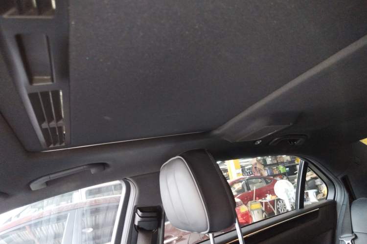 Used Mercedes-Benz E-Class 2015 Facelift E 200 L Sport Edition
