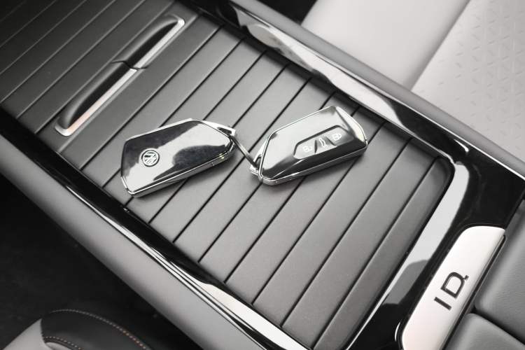 Used Volkswagen ID.7 VIZZION 2024 AIR model
