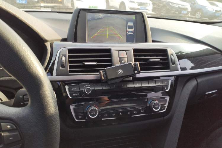 TDK.VehicleDetails.img