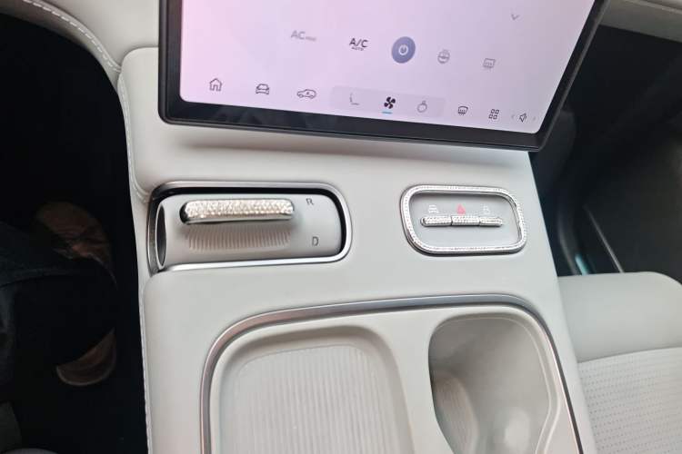 Used Nio ES6 2023 75 kWh
