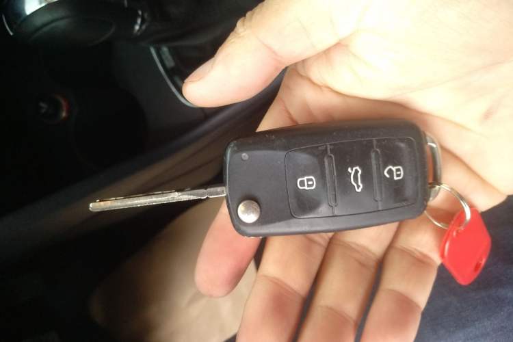 Used Volkswagen Polo 2016 1.6L Automatic Comfort Model