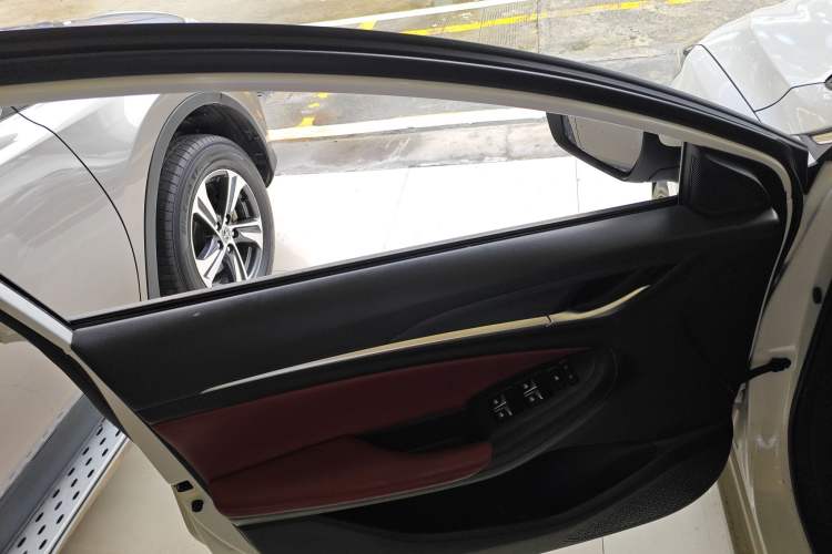 Used Changan Eado 2020 PLUS Blue Whale NE 1.4T GDI DCT Flagship Model
