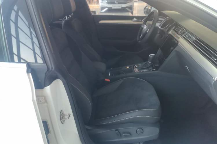 Used Volkswagen FAW-Volkswagen CC 2020 330TSI Huayan Edition China VI Standard
