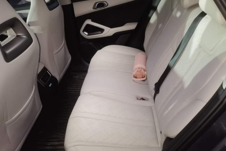 Used BYD Yuan UP 2025 Intelligent Driving Version 401 KM Dynamic Edition