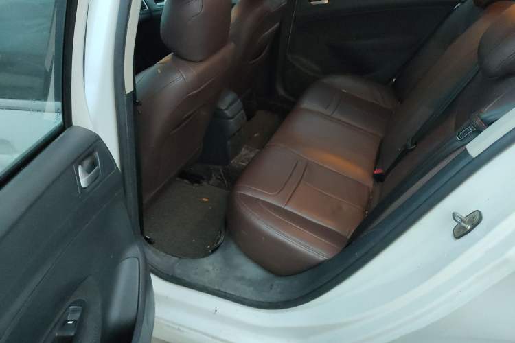 Used Peugeot 308 2014 Enjoy Edition Classic 1.6L Manual YouShang Model
