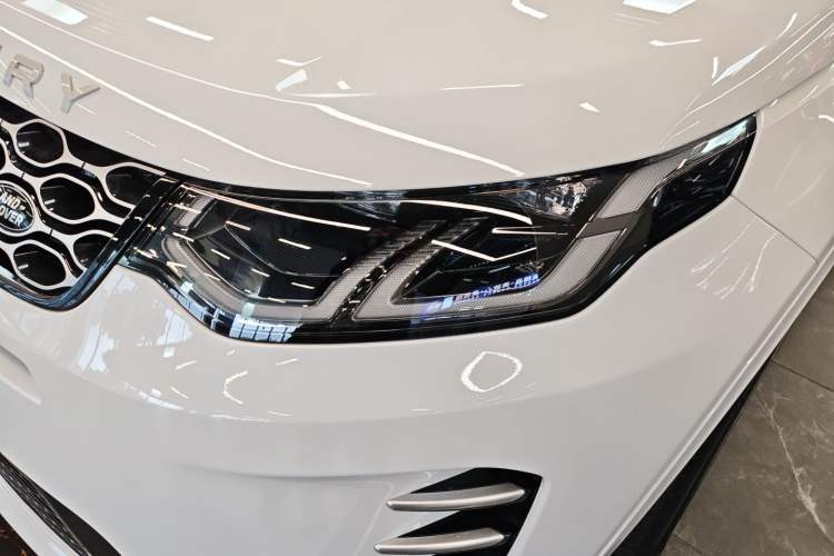 Used Land Rover Discovery Sport 2024 Performance Tech Edition
