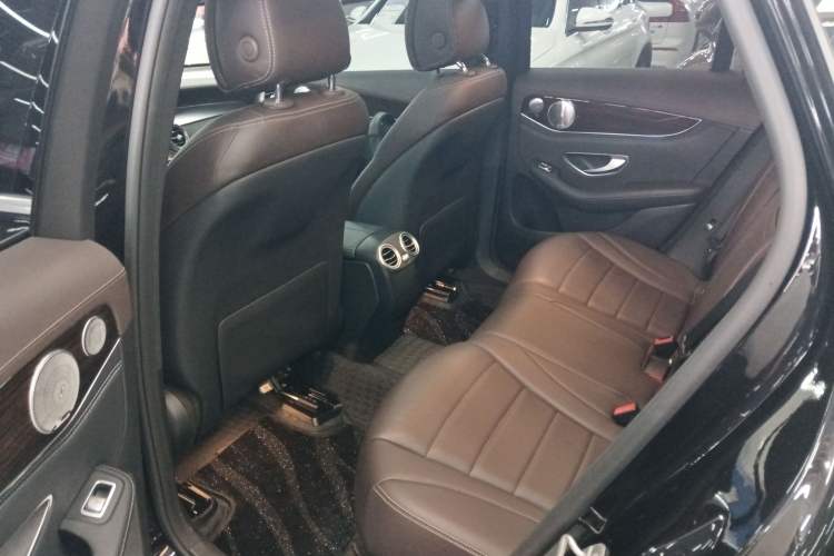 Used Mercedes-Benz GLC 2017 GLC 260 4MATIC Luxury Model
