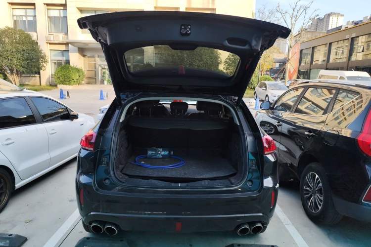 Used Wey VV5 2017 2.0T Ultra-Luxury Version
