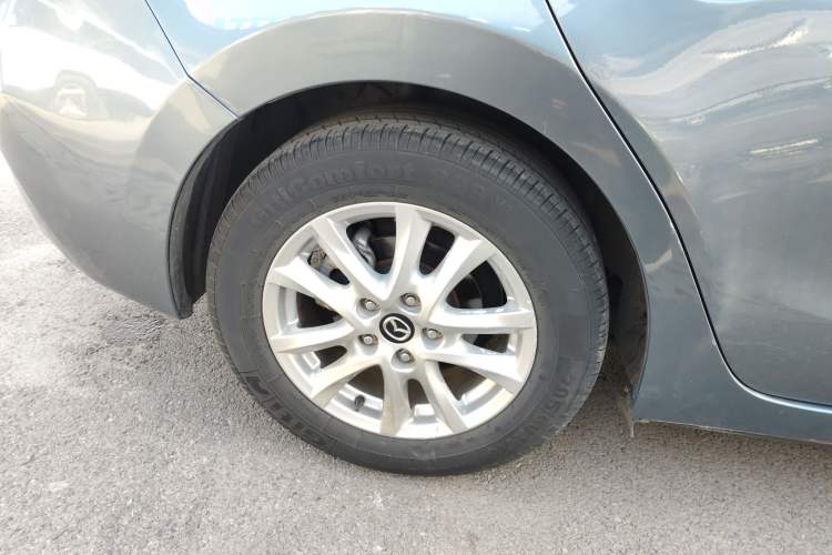 Used Mazda Mazda 3 Axela 2014 Sedan 1.5L Automatic Comfort Model