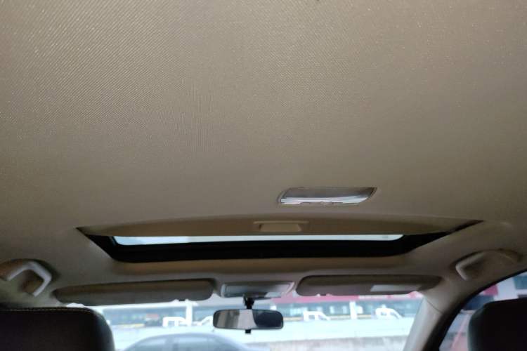 Used Honda CR-V 2016 2.0L two-wheel drive Urban Edition