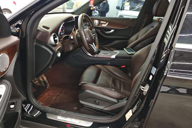 Used Mercedes-Benz GLC 2020 Facelifted GLC 300 L 4MATIC Luxury Edition
