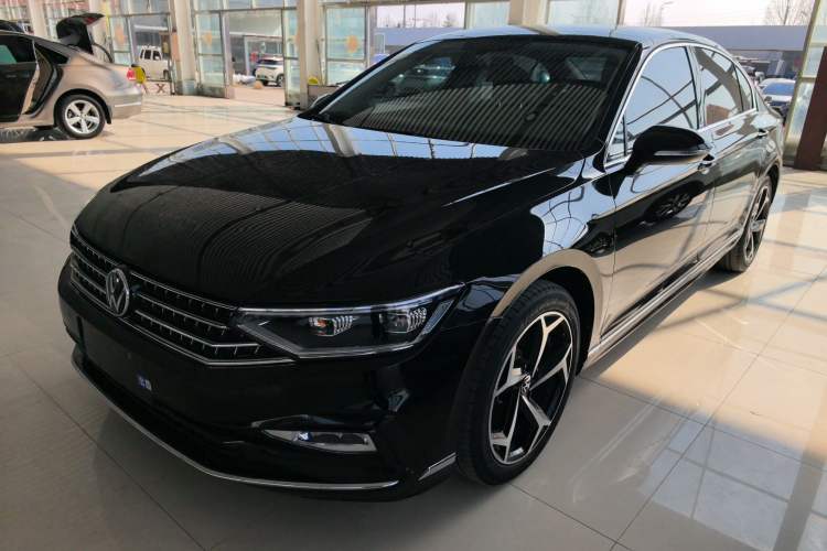 Used Volkswagen Magotan 2023 2 Million Units Limited Edition 330TSI DSG Leading Version