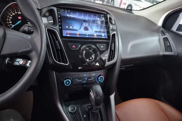 Used Ford Focus 2018 Hatchback Classic 1.6L Automatic Comfort Plus SmartDrive Edition