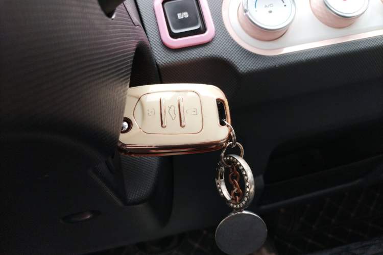 Used Wuling Hongguang MINIEV 2021 Macaron Premium Model – Lithium Iron Phosphate
