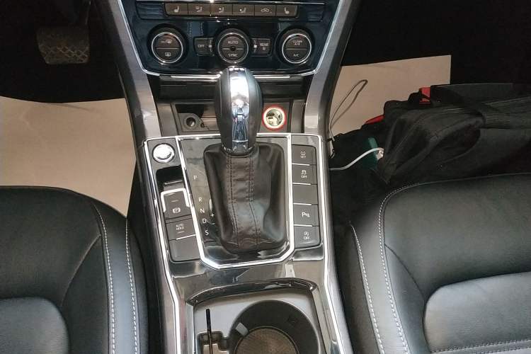 Used Volkswagen Passat 2017 330TSI DSG Luxury Edition
