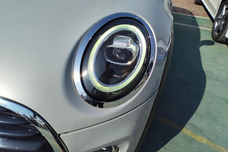 Used  MINI 2019 1.5T COOPER Classic Edition
