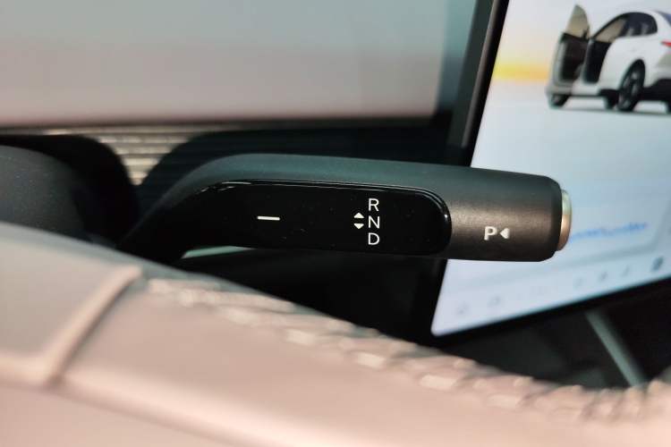 Used ONVO L60 2024 60 kWh Rear-Drive Version
