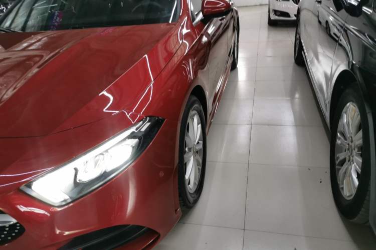 Used Mercedes-Benz A-Class 2021 A 200 L Sport Sedan Fashion Model
