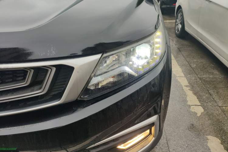 Used Geely Auto Vision X6 2018 1.4T CVT 4G Connected Flagship Edition