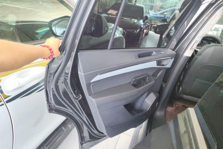 Used Volkswagen Talagon 2023 Facelift 380TSI All-Wheel Drive Luxury Jiajing Pro Version with 7 Seats
