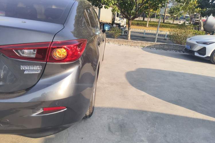 Used Mazda Mazda 3 Axela 2017 Sedan 1.5L Automatic Comfort Model Emission Standard China V