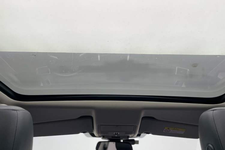 Used Land Rover Discovery Sport 2018 240 PS SE Version
