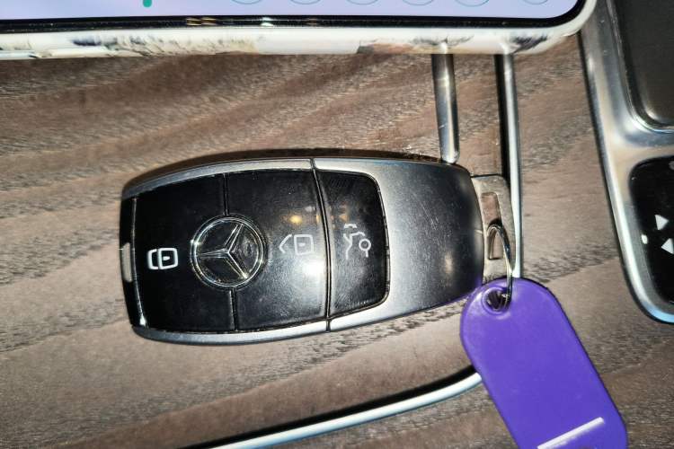 Used Mercedes-Benz E-Class 2019 E 200 L
